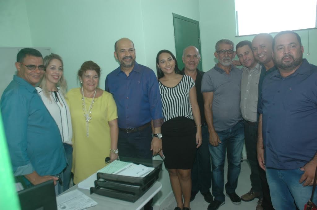 Prefeitura de Eunápolis entrega mais três Unidades de Saúde