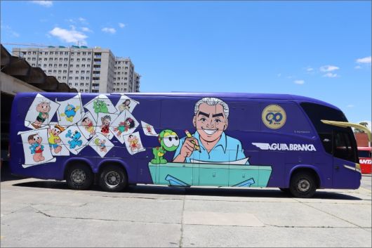 Viação Águia Branca homenageia os 90 anos de Mauricio de Sousa com novo ônibus temático