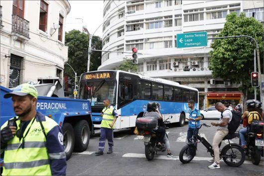 Rio de Janeiro amanhece em estágio de normalidade após dia de caos