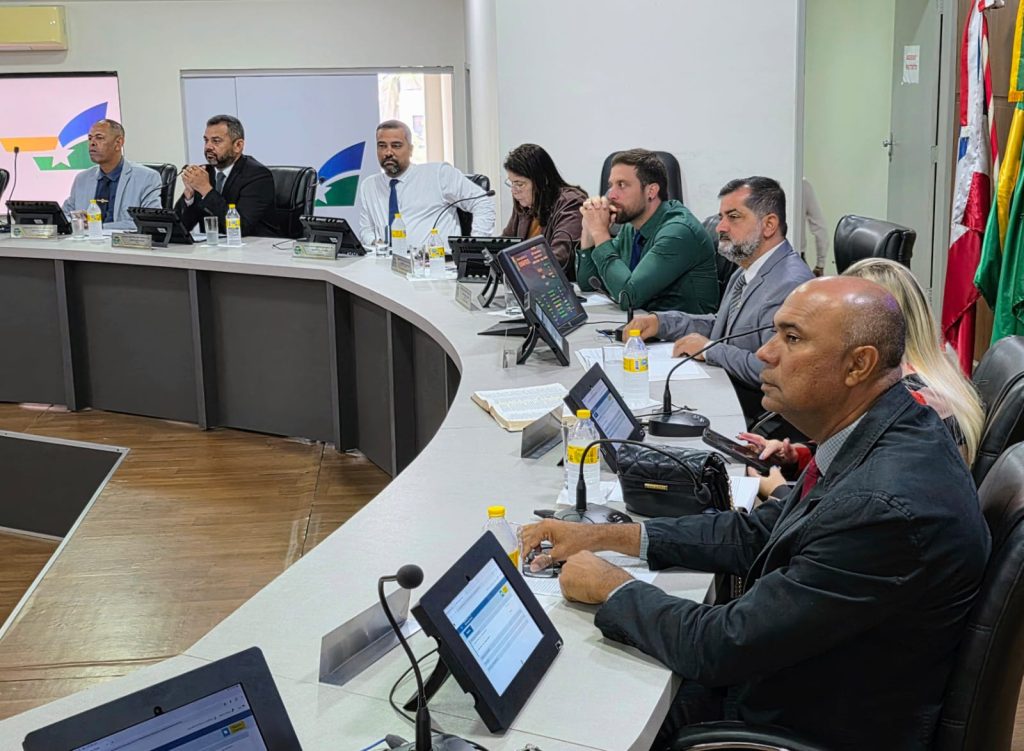 Com previsão de 2,3 bilhões, Câmara aprova PPA da Prefeitura de Eunápolis que estima orçamento para os próximos 4 anos