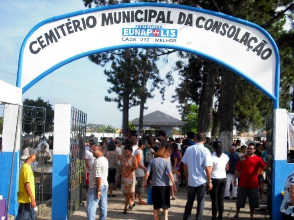 Diocese de Eunápolis divulga programação especial para o Dia de Finados neste domingo (2)