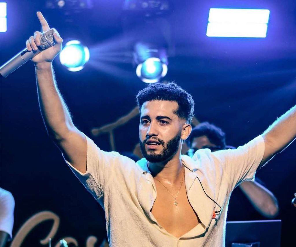 Ensaio do Gui reúne fãs e amigos no Eco Bahia Hotel