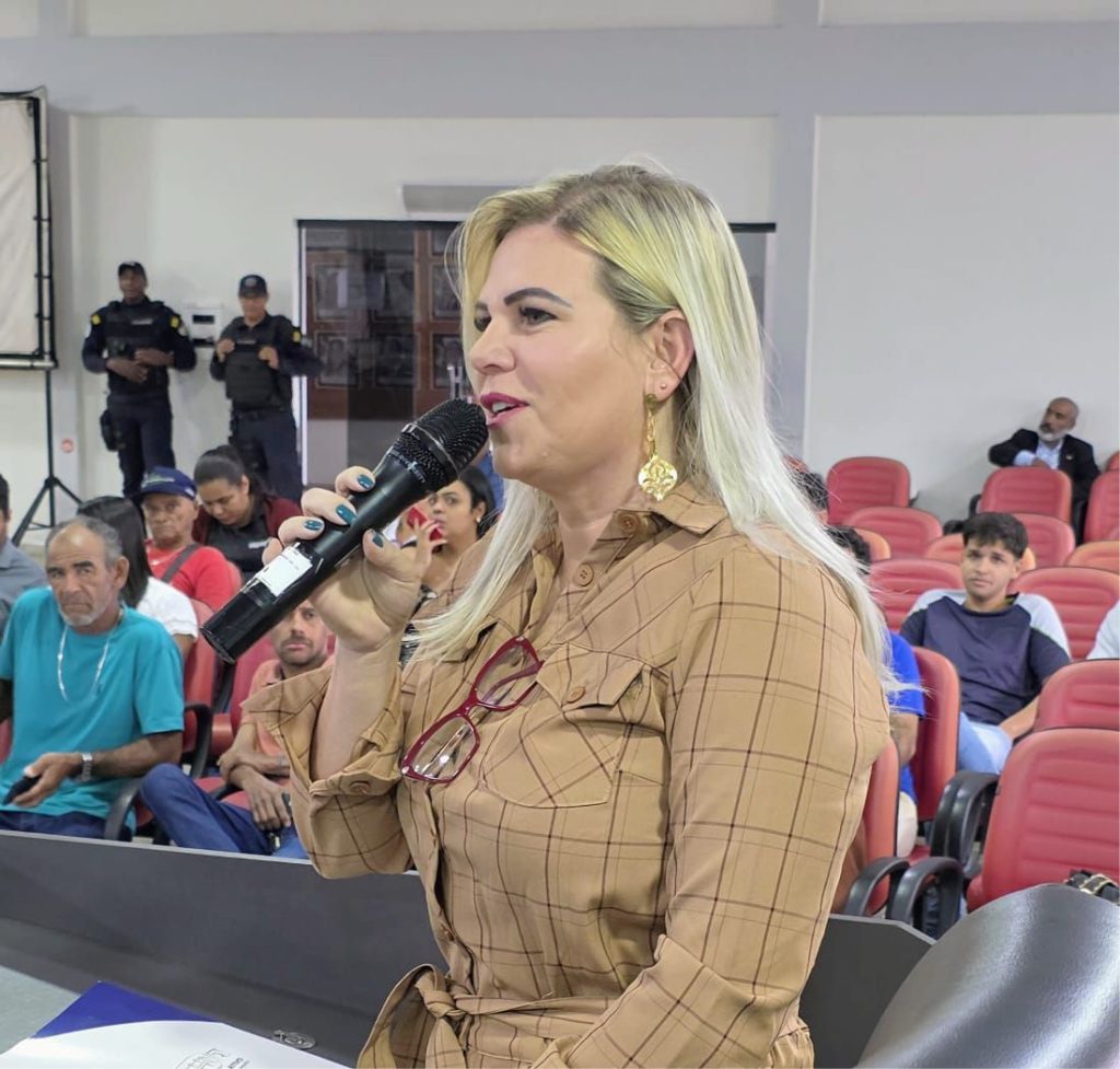 Vereadora propõe criação do Castramóvel em Eunápolis