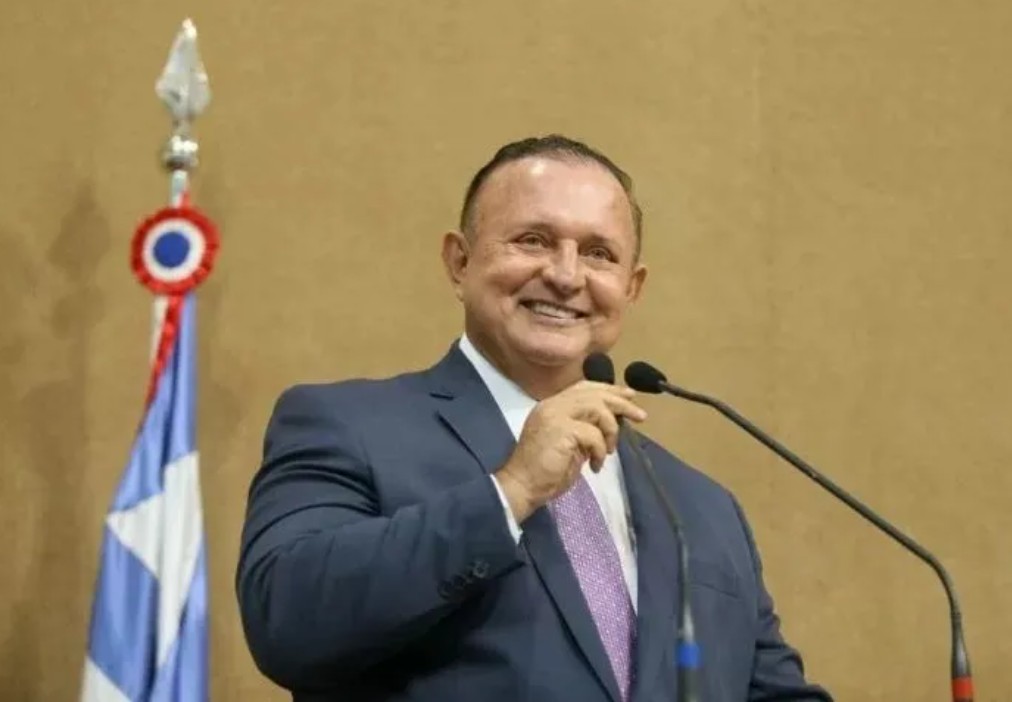 Adolfo Menezes é aprovado pela AL-BA com 51 votos para vaga de conselheiro no TCM-BA