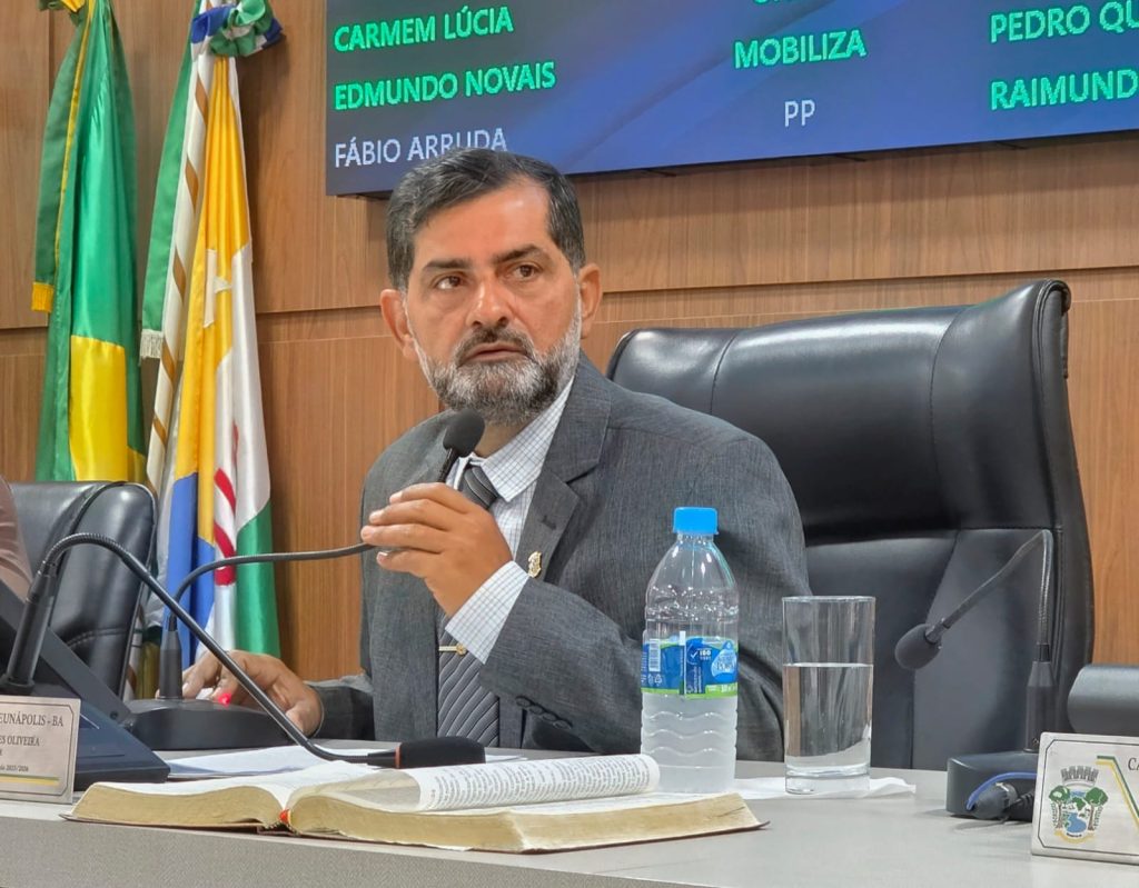 Vereador sugere prefeitura realize a fixação subterrânea dos fios de energia e internet