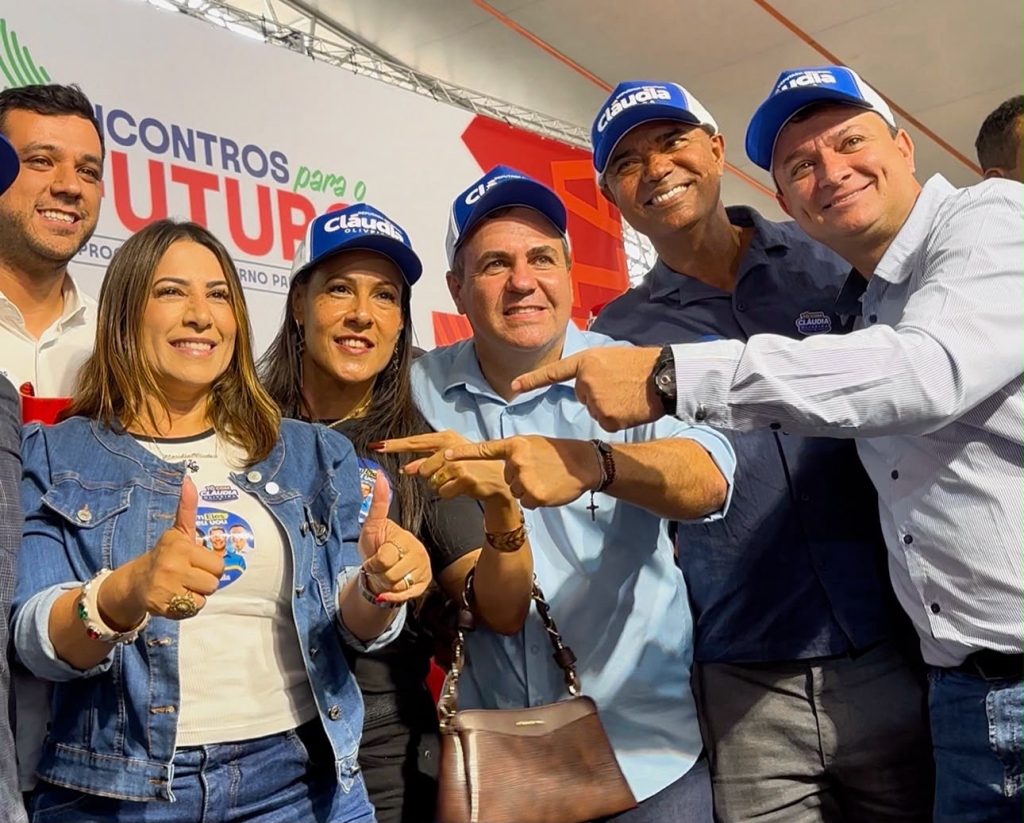 Deputada Cláudia Oliveira reúne grandes lideranças e reforça força política no PGP de Teixeira de Freitas