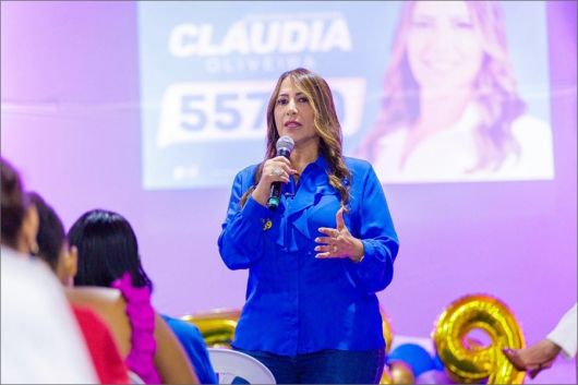 Cláudia Oliveira reúne centenas de mulheres em Porto Seguro em encontro de diálogo e fortalecimento feminino